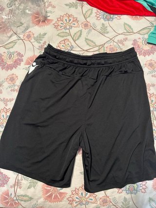 Pantalón corto árbitro Macron negro