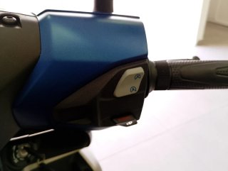 NUEVA Hero Xoom 125R Scooter