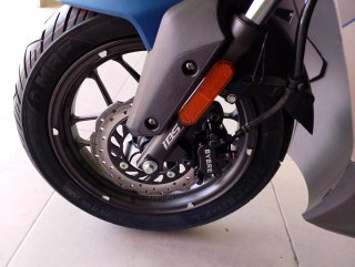 NUEVA Hero Xoom 125R Scooter