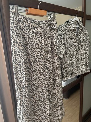 Conjunto estampado leopardo Stradivarius