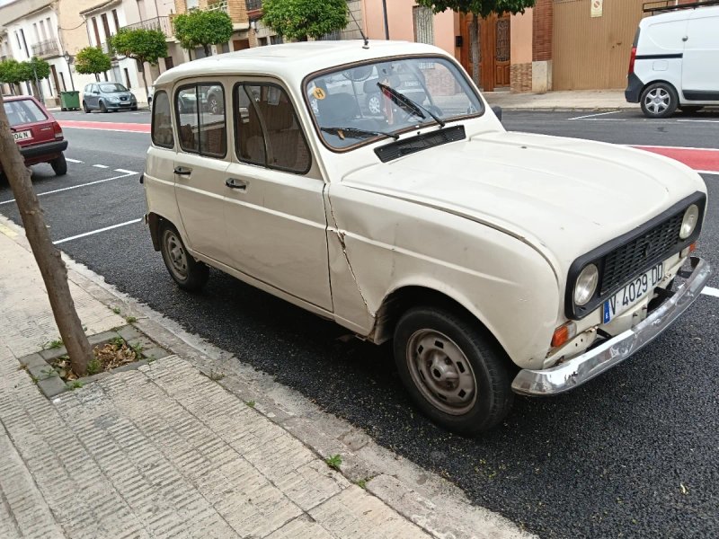 Renault 4 E-TECH 1994 - foto 1