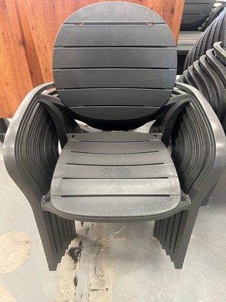Silla de terraza apilable negra