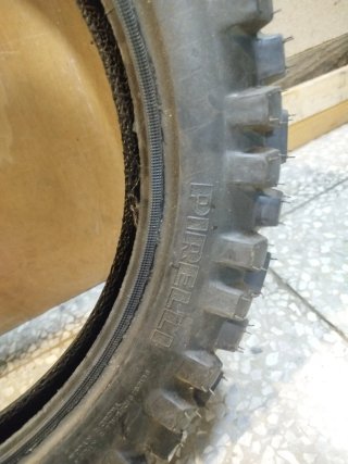 Neumático nuevo 17 Tacos Pirelli