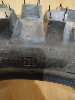 Neumático nuevo 17 Tacos Pirelli