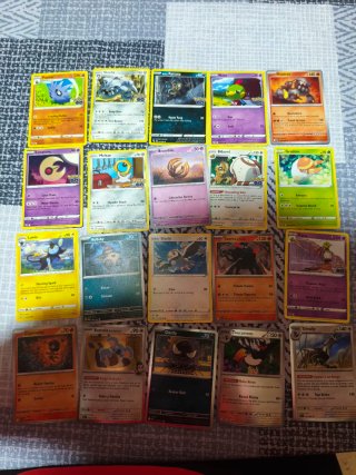 Lote 20 Cartas Pokémon Variadas. N6
