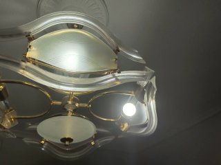 Lámpara de techo cristal y dorados
