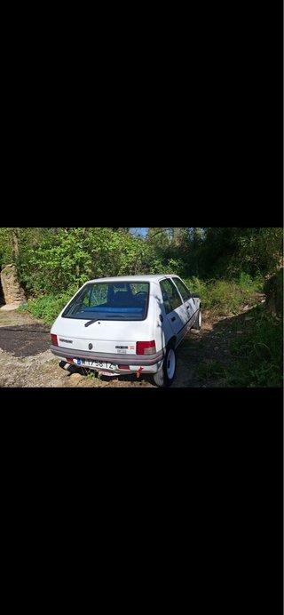Peugeot 205