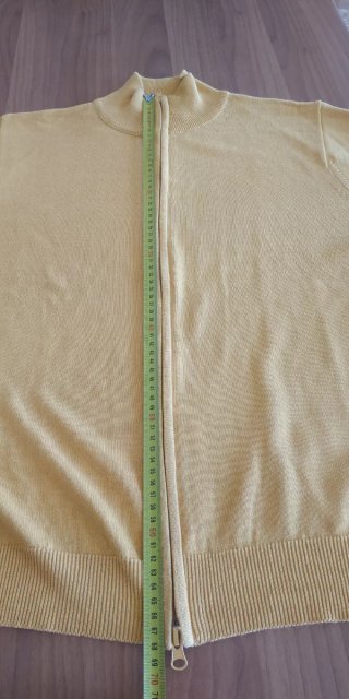 Giacca gialla con zip