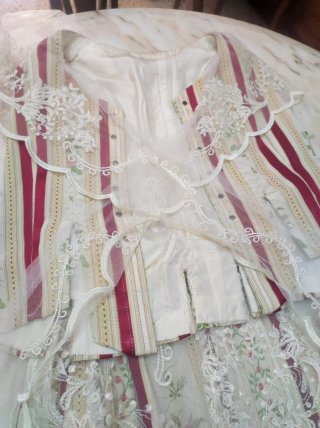 Traje Fallera Huertana Beige/Rojo