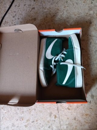 Zapatillas Nike Verdes y Blancas