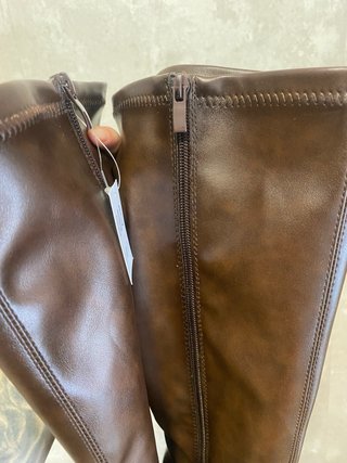 Botas altas marrones con tacón