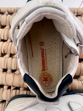 Zapatillas Biomecanics primeros pasos talla 23