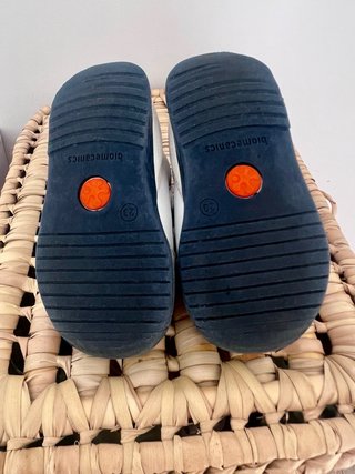 Zapatillas Biomecanics primeros pasos talla 23