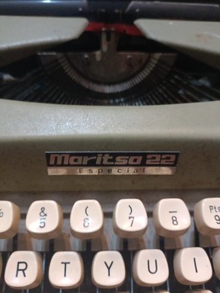 Máquina de escribir Maritsa 22 especial