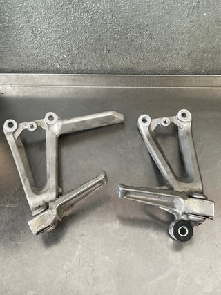 Reposapiés Trasero CBR600F 2007