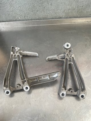 Reposapiés Trasero CBR600F 2007