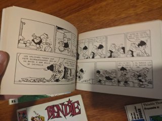 Strip Comics