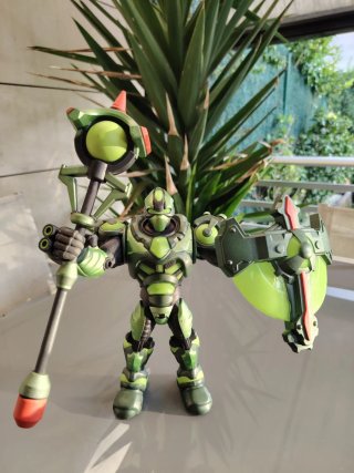 Figura Gormiti Ultra Lord con luces