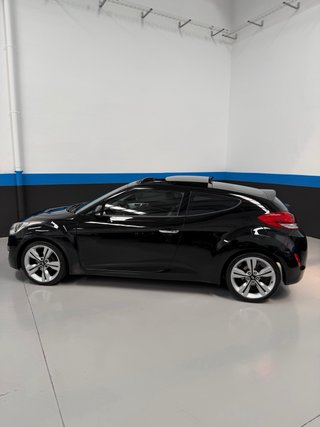 Hyundai Veloster 2013