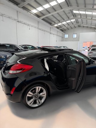 Hyundai Veloster 2013