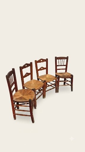 Juego de 4 sillas de madera y anea