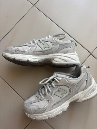 New Balance 530 Gris y Blanco