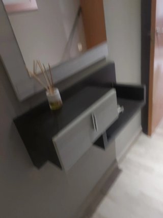 Mueble recibidor madera y cristal