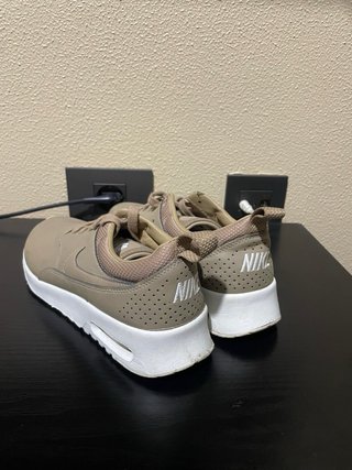 Nike Air Max Thea Talla 36.5 Beige