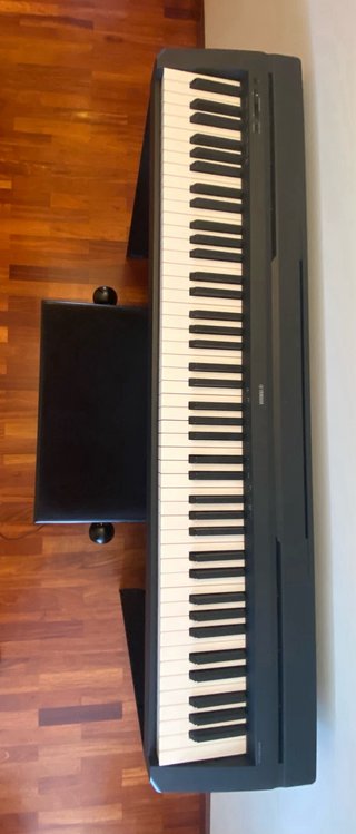 Teclado Yamaha P-45 B con banqueta