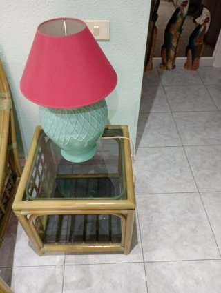 Sofá de bambú con cojines a rayas 3 plazas