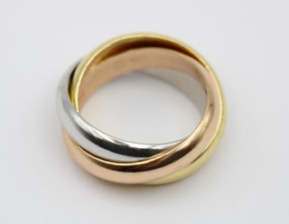 Anillo Cartier Trinity Documentación