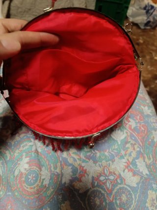 Bolso de fiesta rojo con pedrería