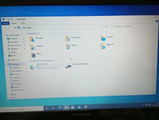 Portátil Lenovo i3 4GB RAM 500GB HDD