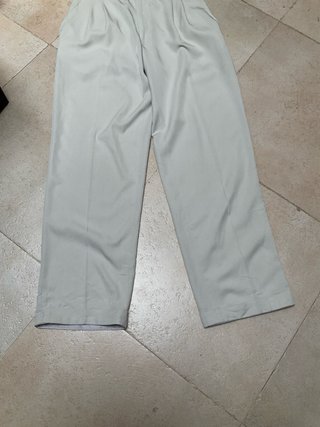 Pantalón chino beige