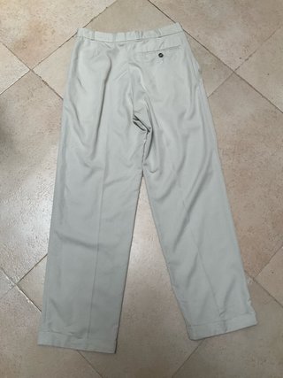 Pantalón chino beige
