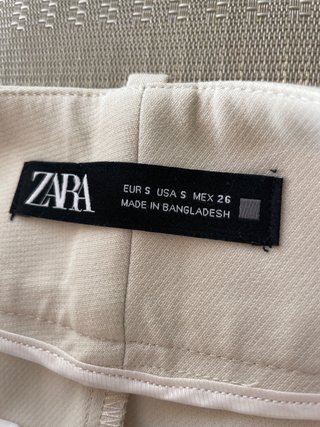 Pantalón vestir Zara beige crema pinzas Talla S36