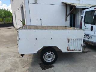 Remolque coche con documentación