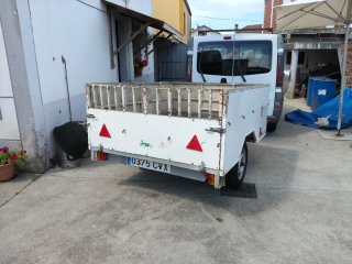 Remolque coche con documentación