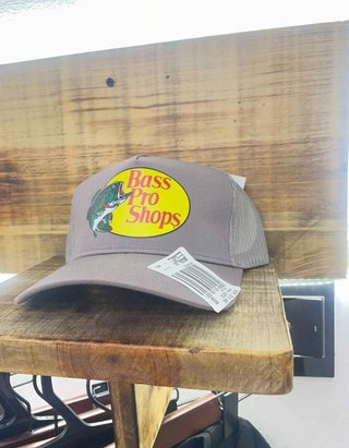 Gorra Bass Pro Shops Gris y Blanca