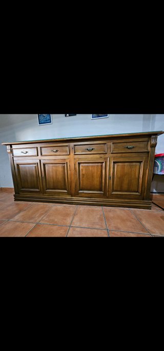 Aparador madera con cristal