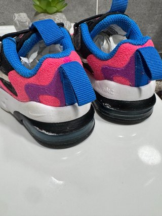 Nike Bebé Air Max 270 React