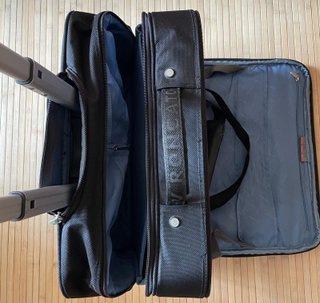 Maletín Roncato con ruedas para portátil
