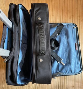 Maletín Roncato con ruedas para portátil