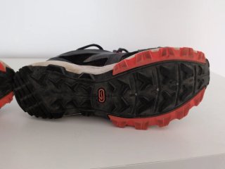 Zapatillas Kalenji para andar negras y rojas