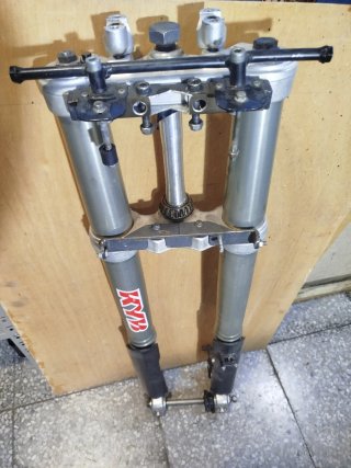 Tren Delantero Invertida Yamaha XT 600