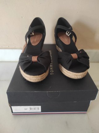 Sandalias cuña Tommy Hilfiger negras