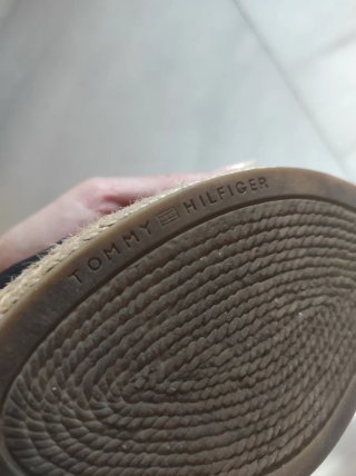 Sandalias cuña Tommy Hilfiger negras