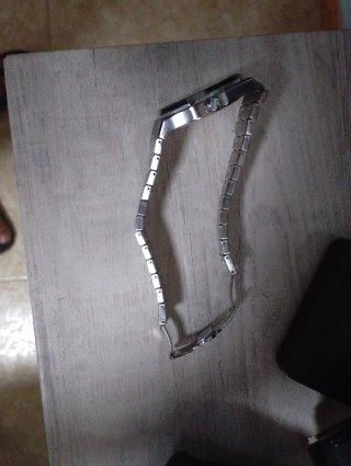 Reloj de pulsera plateado