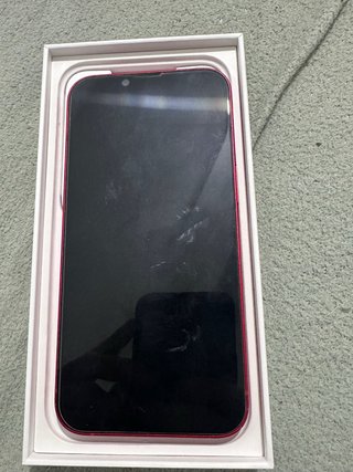 iPhone 13 Rojo + Funda (LEER DESCRIPCIÓN)