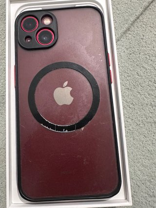 iPhone 13 Rojo + Funda (LEER DESCRIPCIÓN)